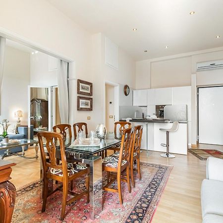 Porta Tufi Luxury Apartment With Private Parking! 锡耶纳 外观 照片