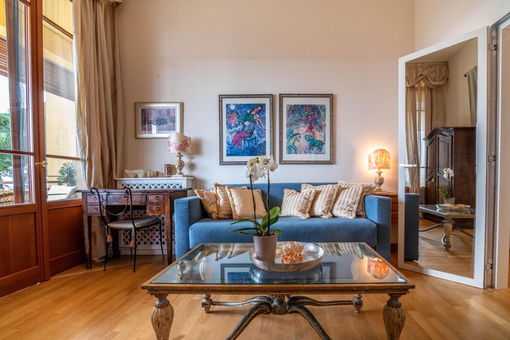 Porta Tufi Luxury Apartment With Private Parking! 锡耶纳 外观 照片