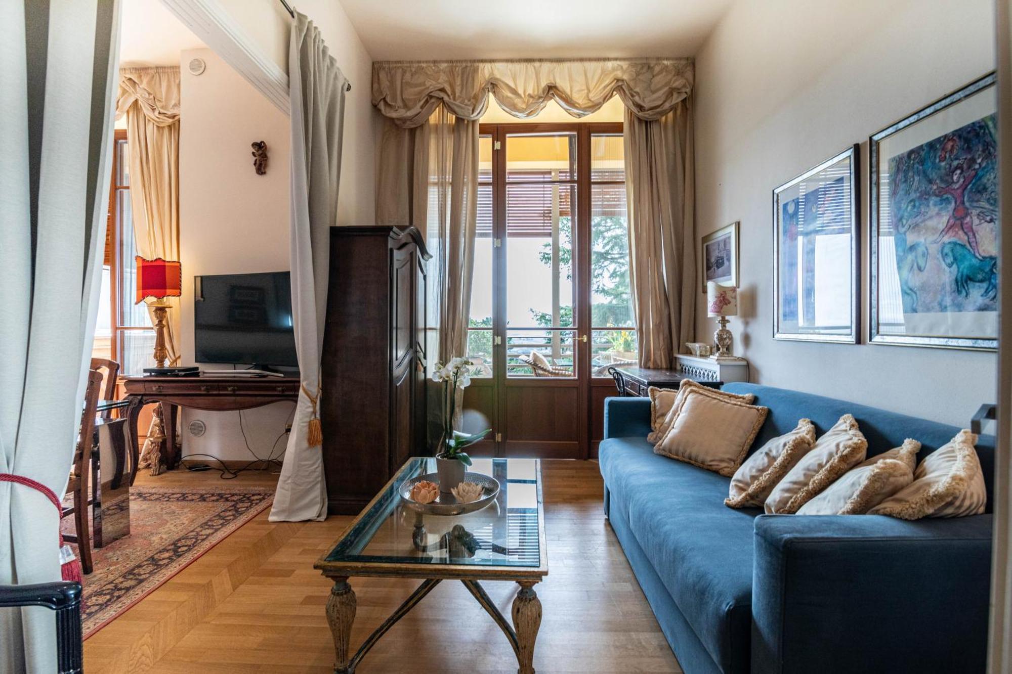 Porta Tufi Luxury Apartment With Private Parking! 锡耶纳 外观 照片