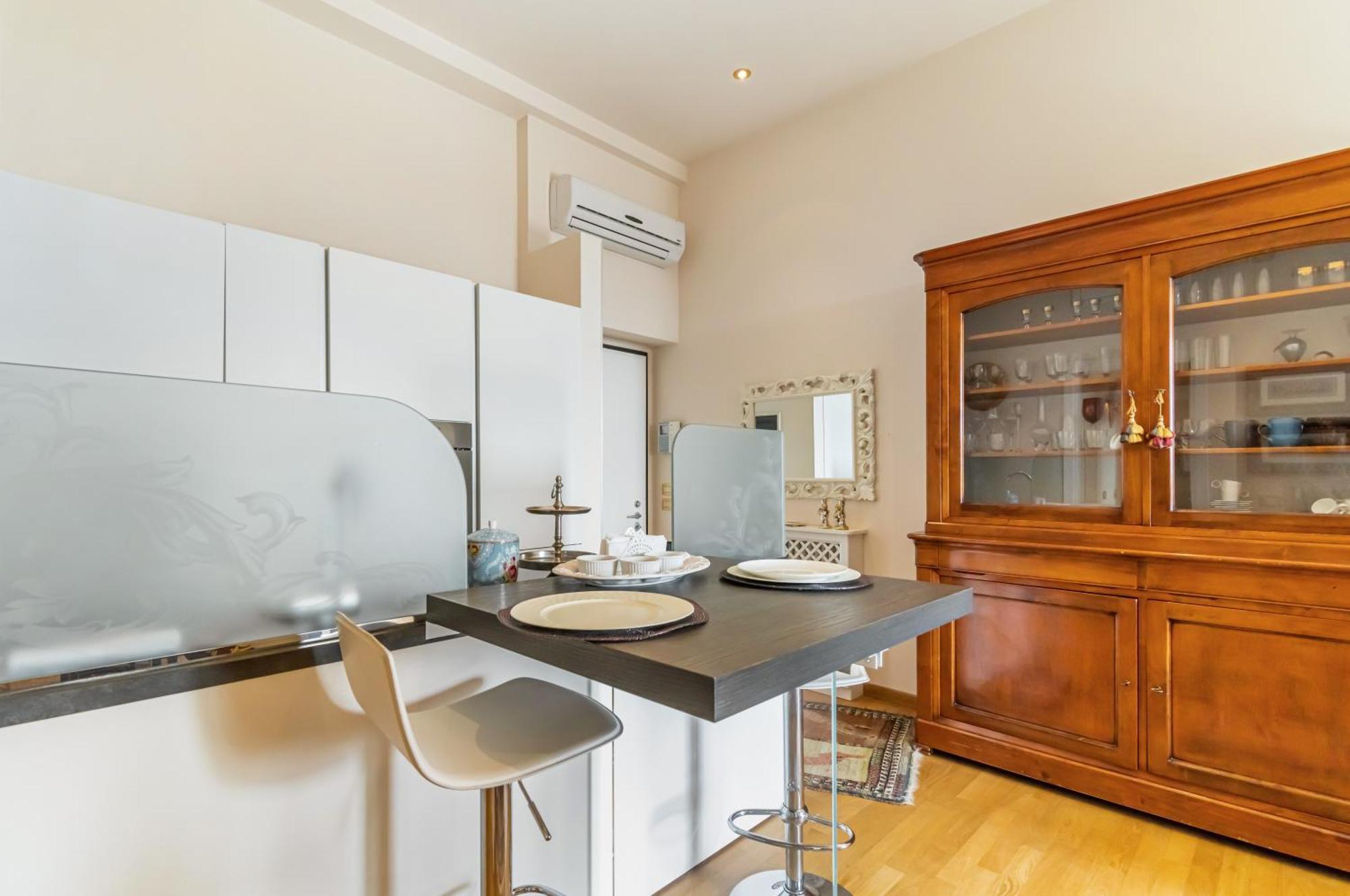 Porta Tufi Luxury Apartment With Private Parking! 锡耶纳 外观 照片