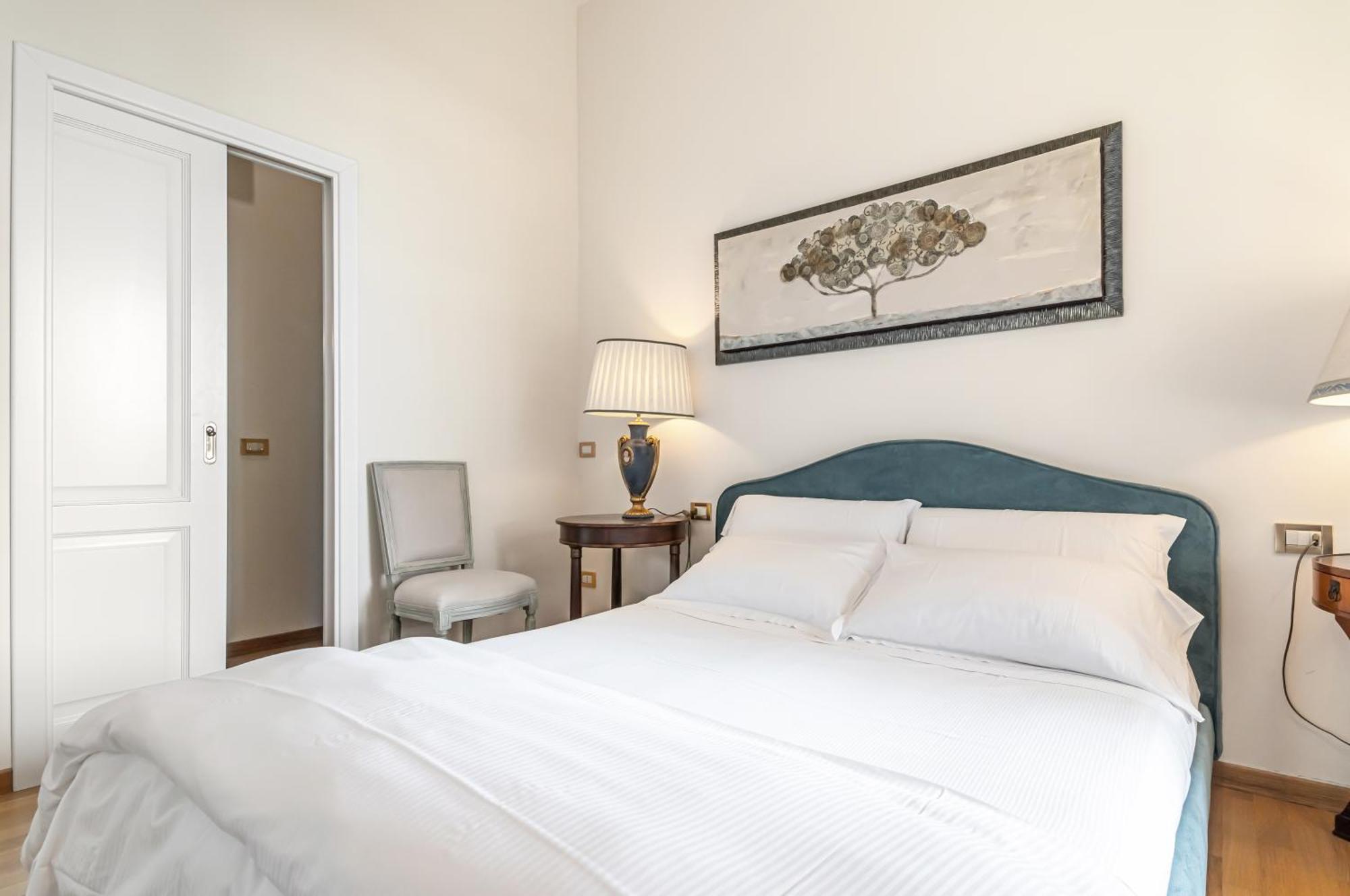 Porta Tufi Luxury Apartment With Private Parking! 锡耶纳 外观 照片